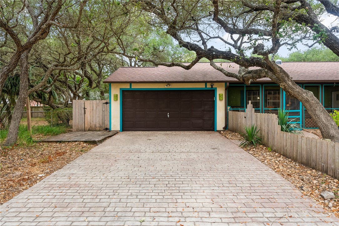 1508 N Live Oak St