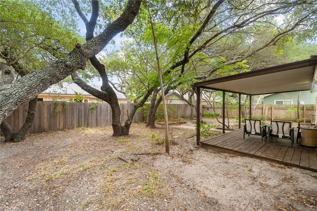 1508 N Live Oak St