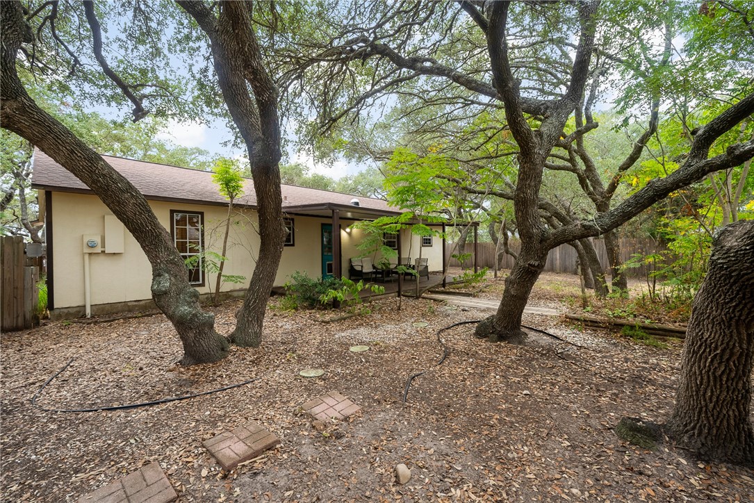 1508 N Live Oak St