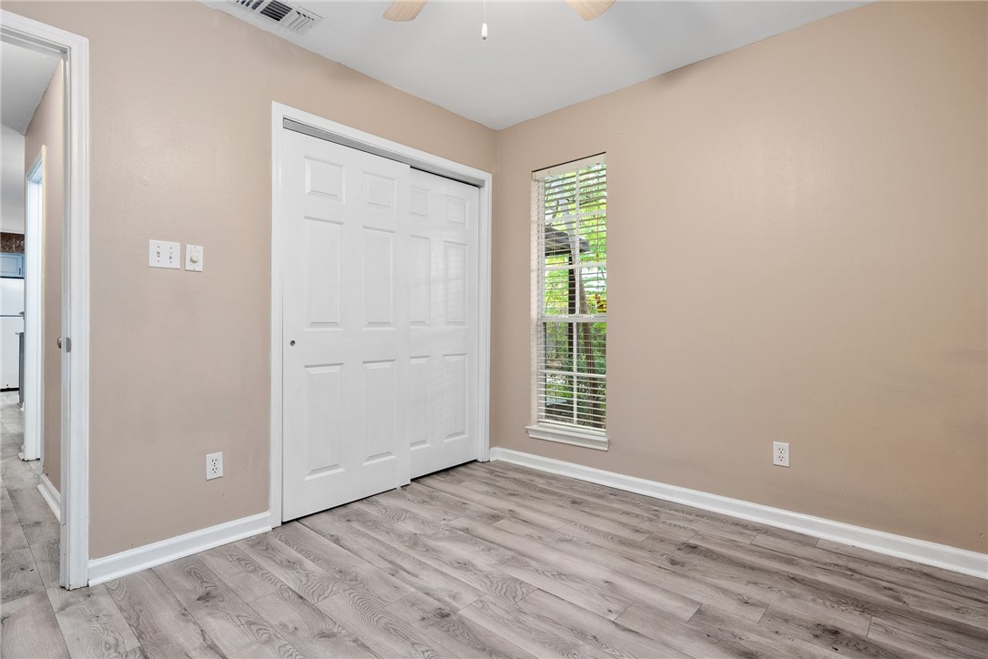 1508 N Live Oak St