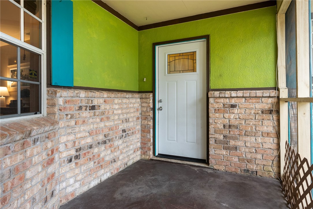 1508 N Live Oak St