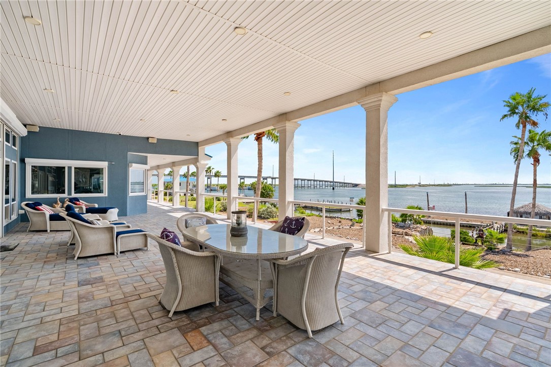 134 Bay Harbor Dr
