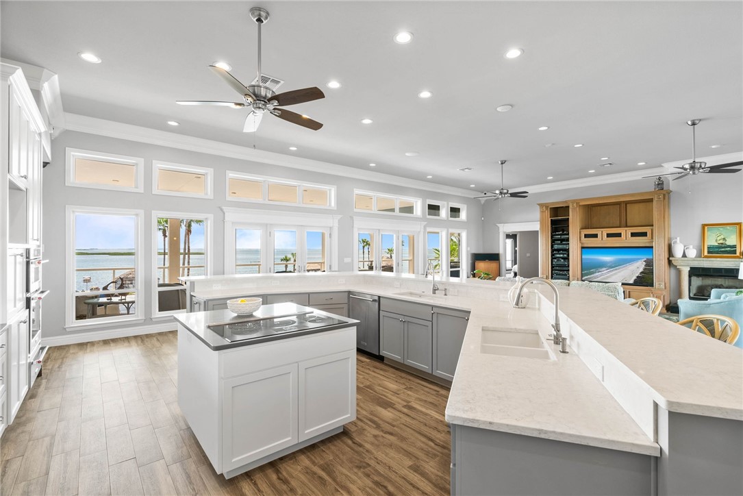 134 Bay Harbor Dr