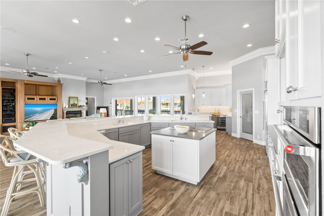 134 Bay Harbor Dr