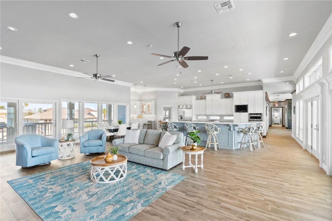 134 Bay Harbor Dr