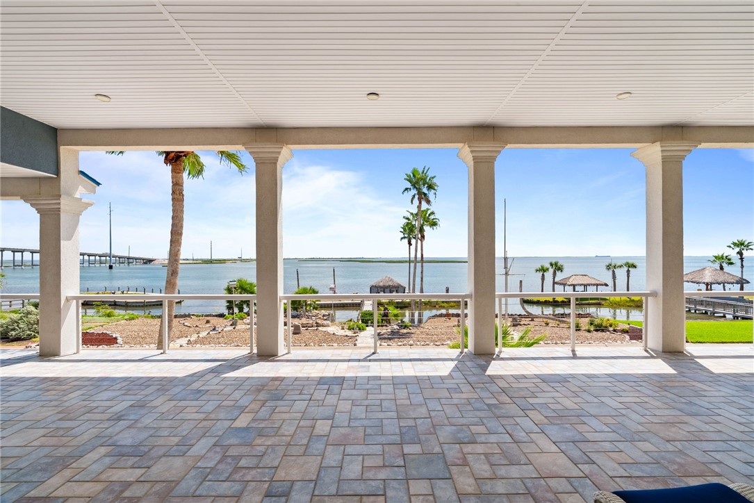 134 Bay Harbor Dr