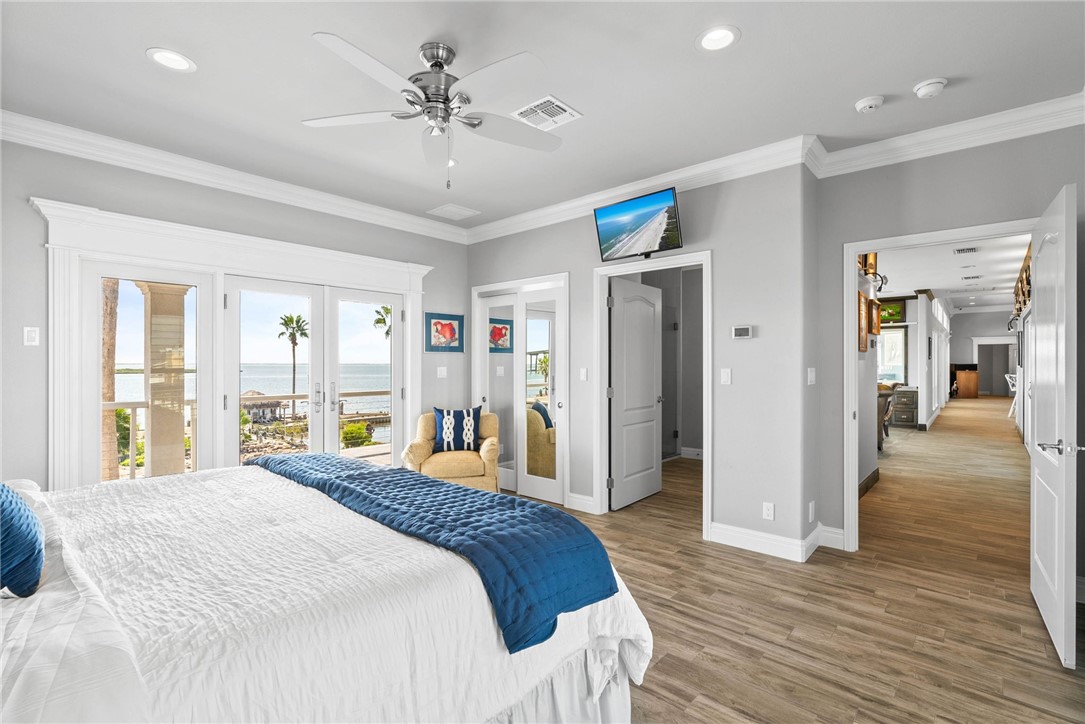 134 Bay Harbor Dr