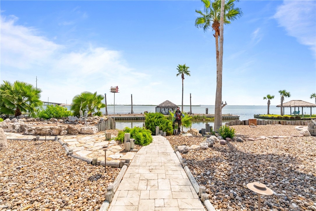 134 Bay Harbor Dr