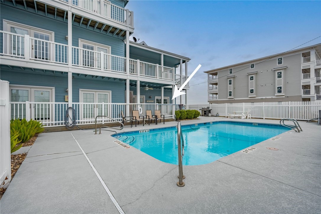 627 S Water St 101