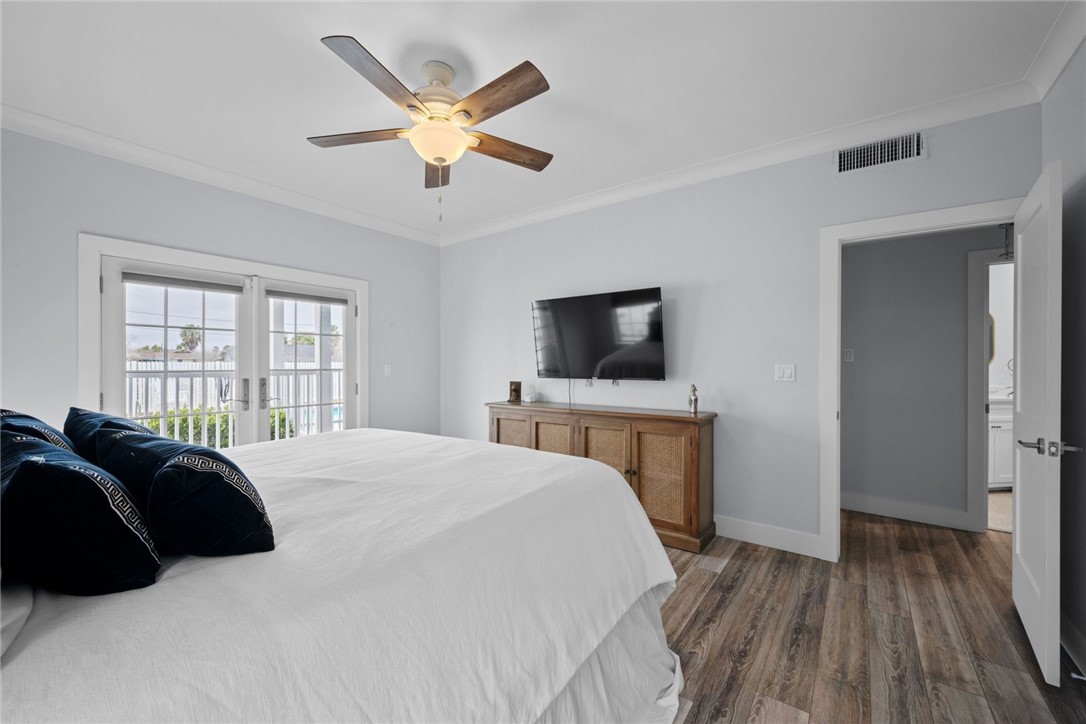 627 S Water St 101