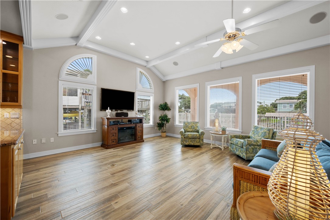244 Starboard Ave