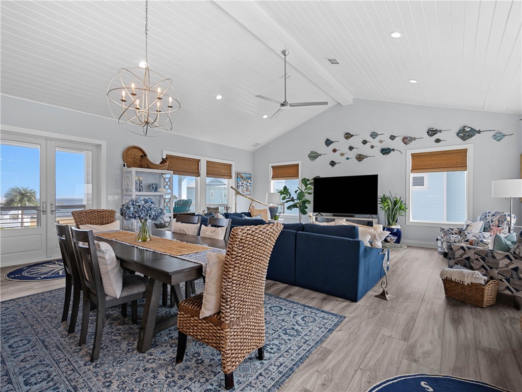 1010 Grand Cayman Ct