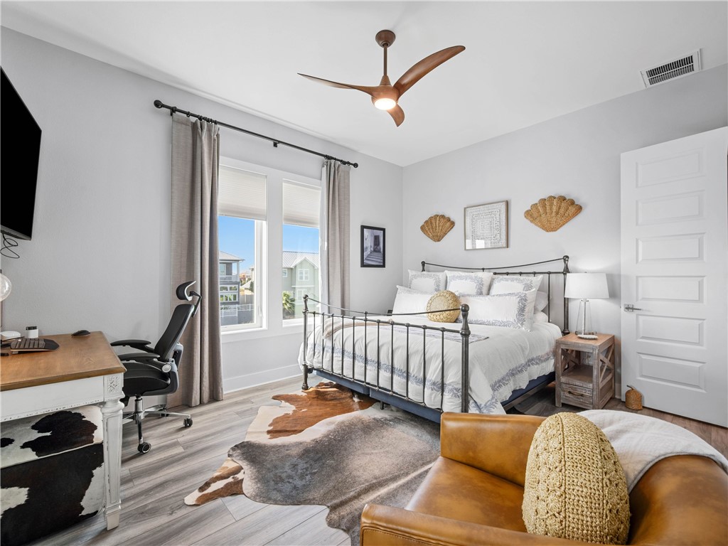 1010 Grand Cayman Ct