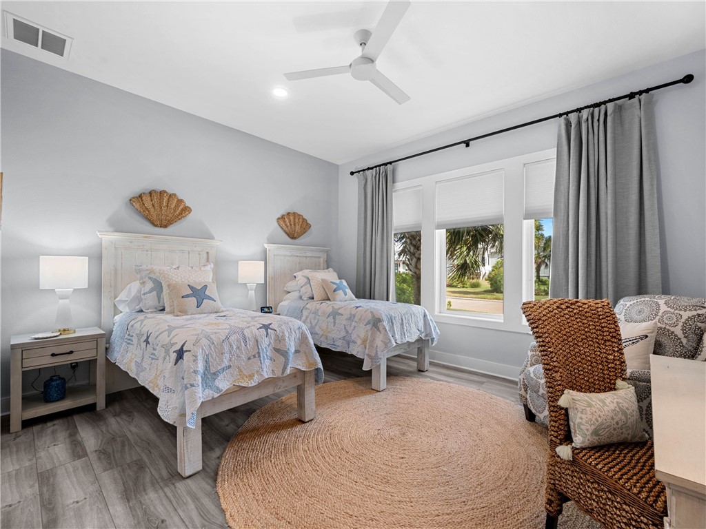 1010 Grand Cayman Ct