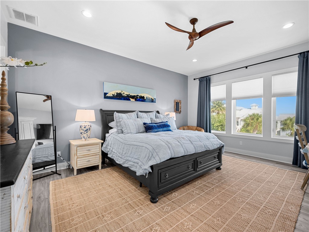 1010 Grand Cayman Ct