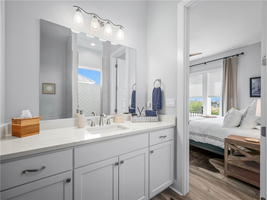 1010 Grand Cayman Ct