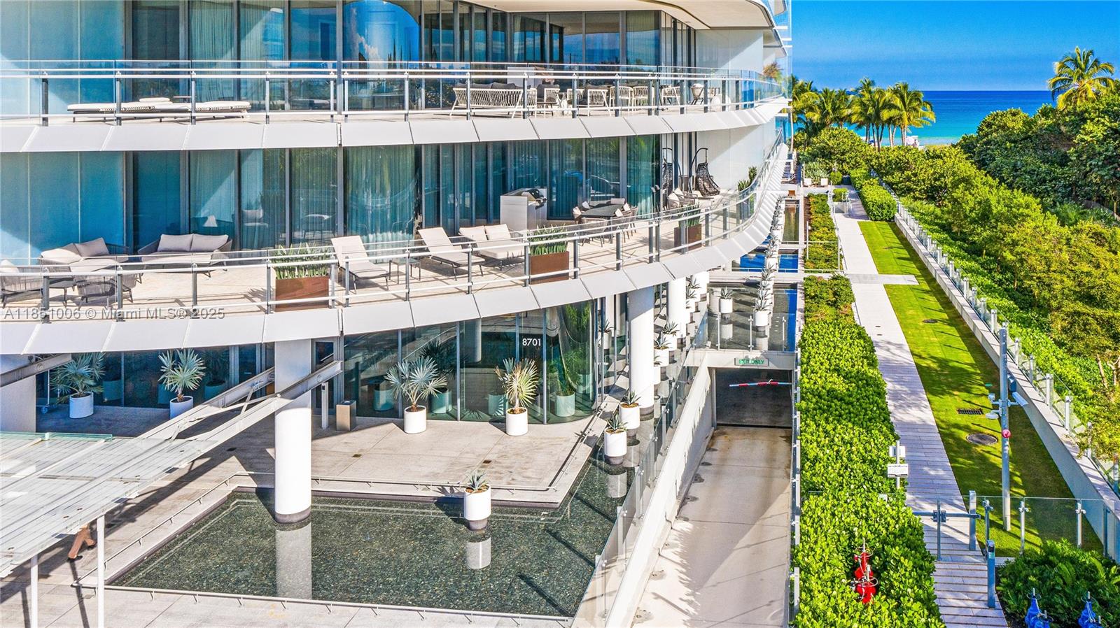 8701 Collins Ave # 1003