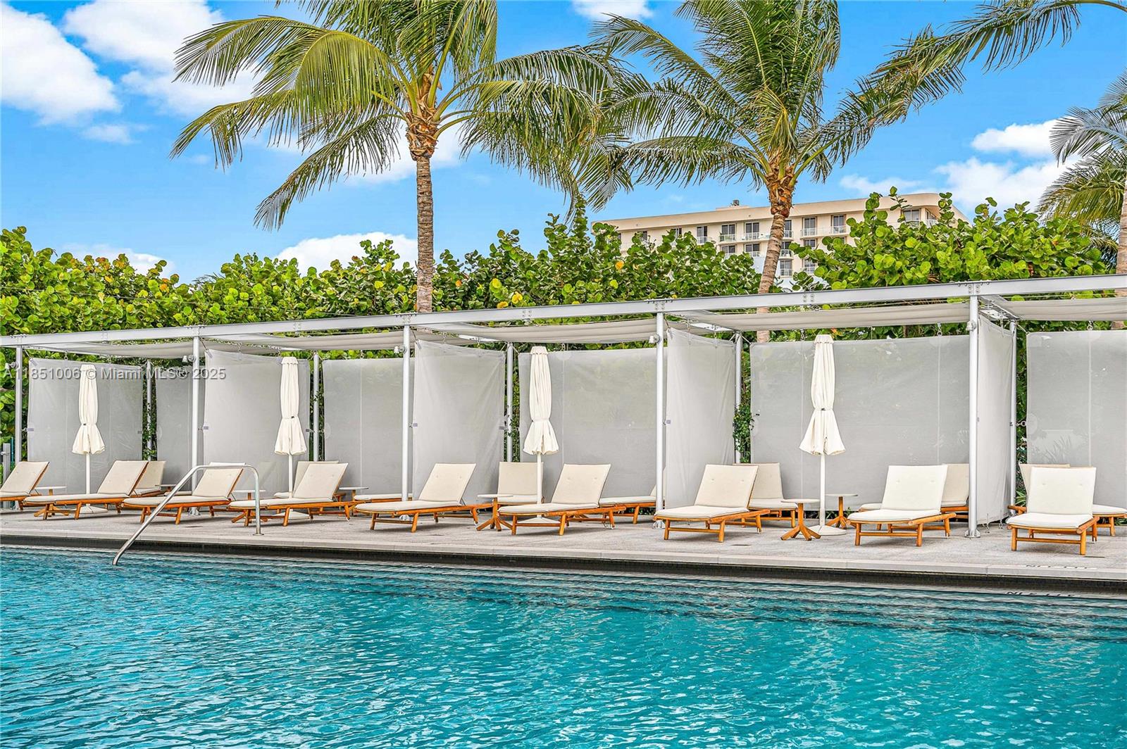 8701 Collins Ave # 1003