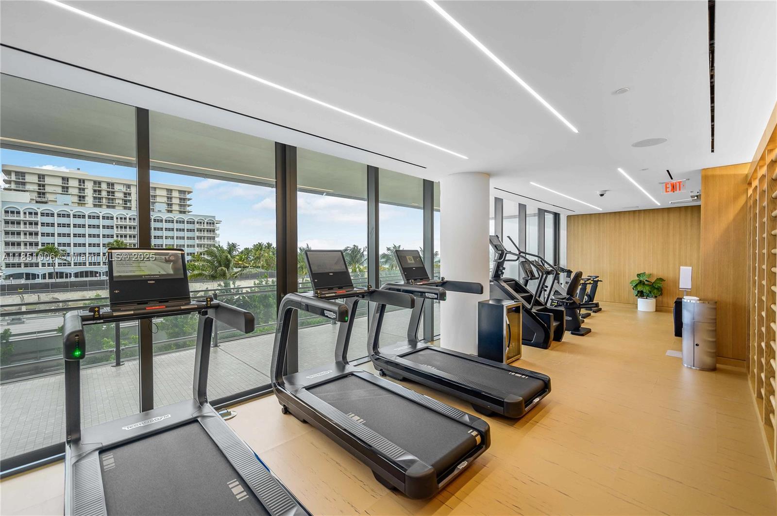 8701 Collins Ave # 1003