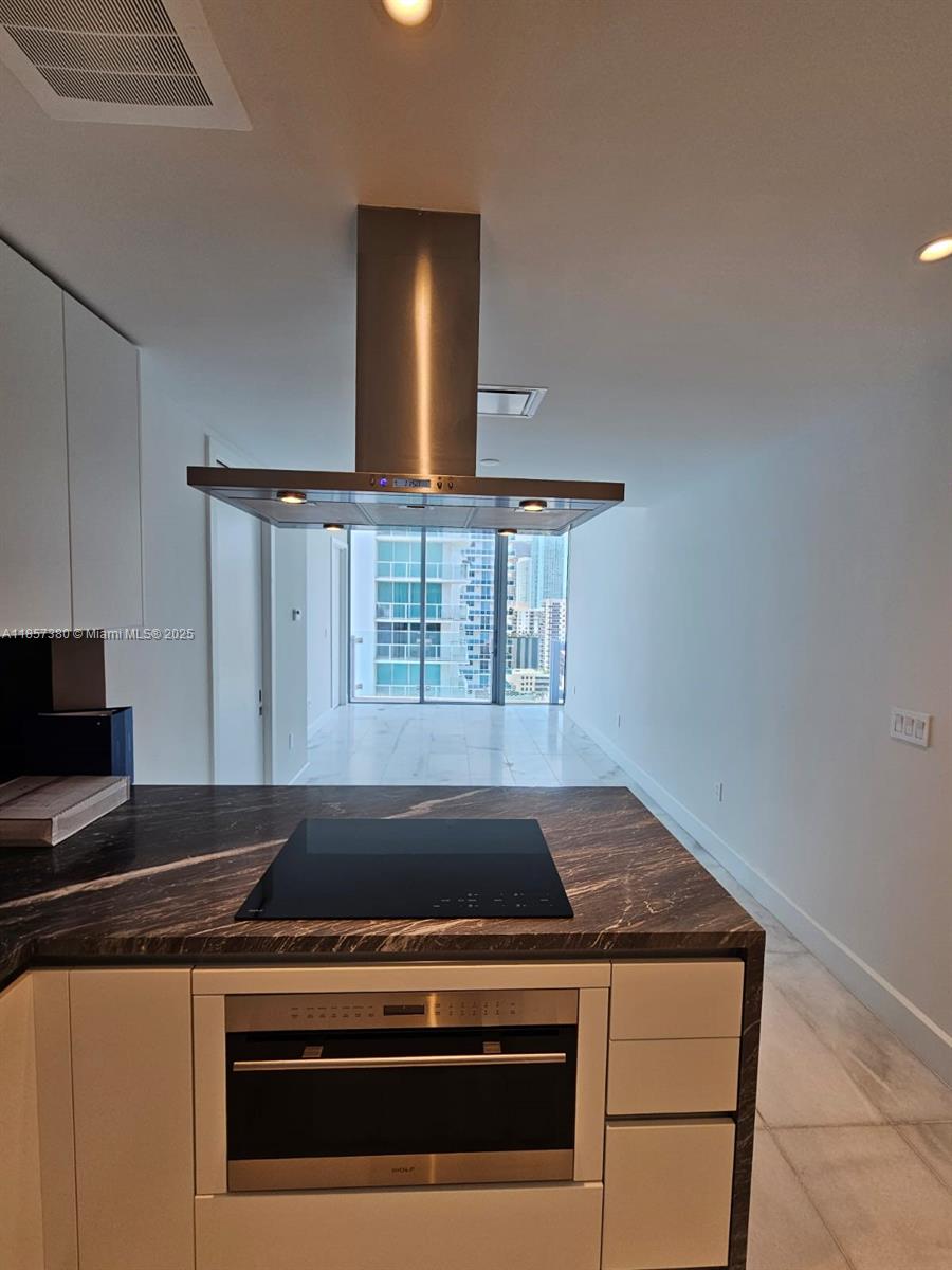 700 NE 26 # 1504