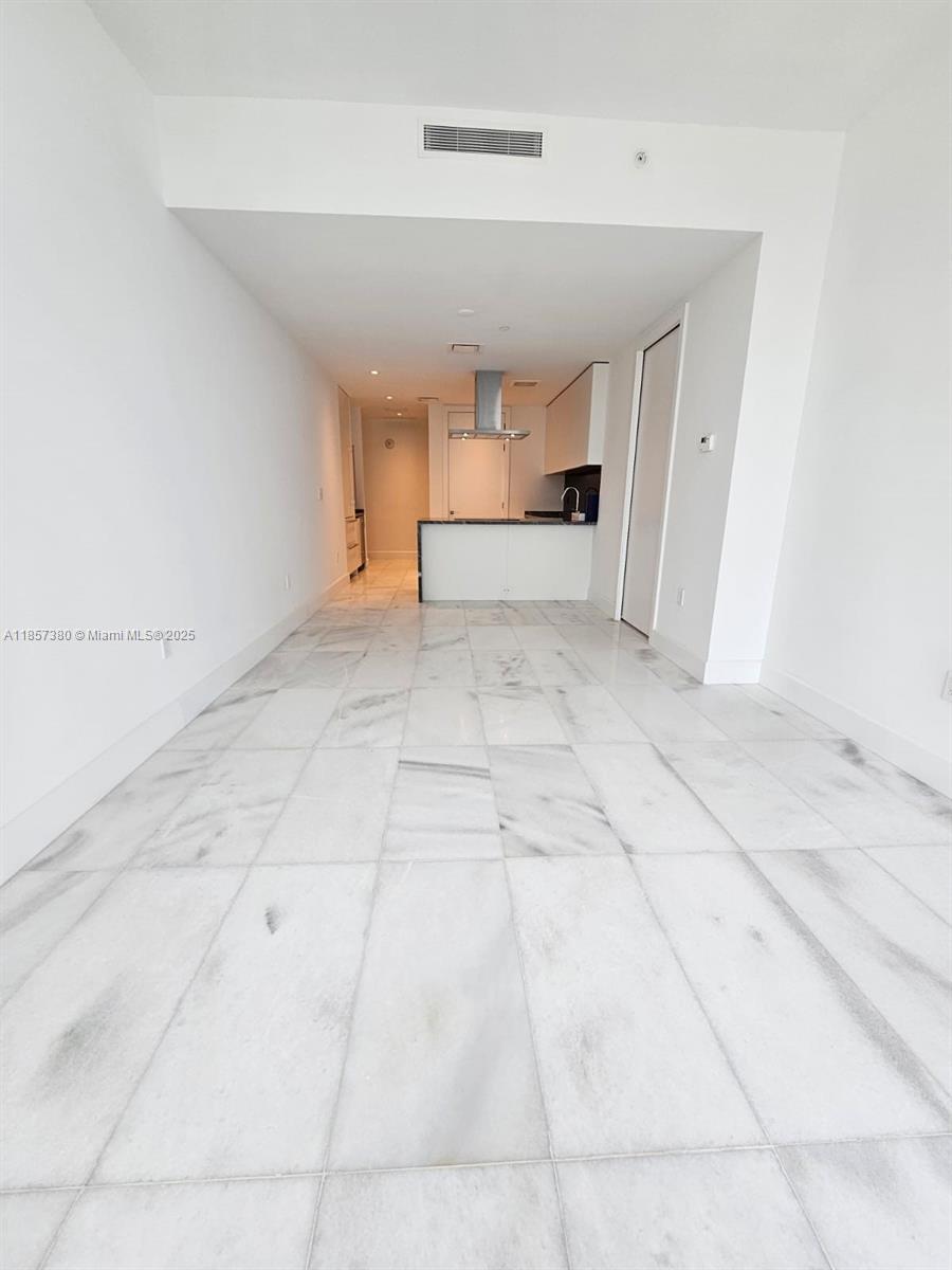 700 NE 26 # 1504