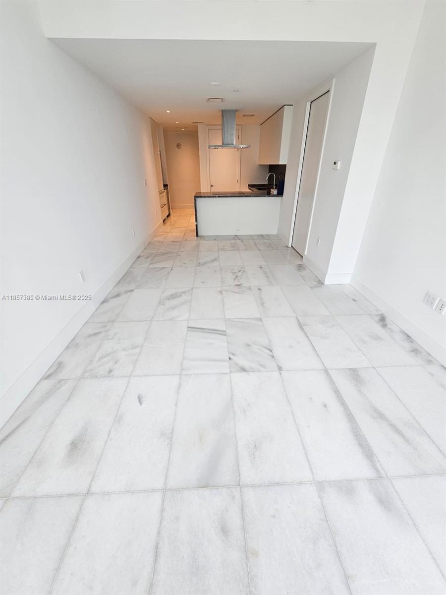 700 NE 26 # 1504