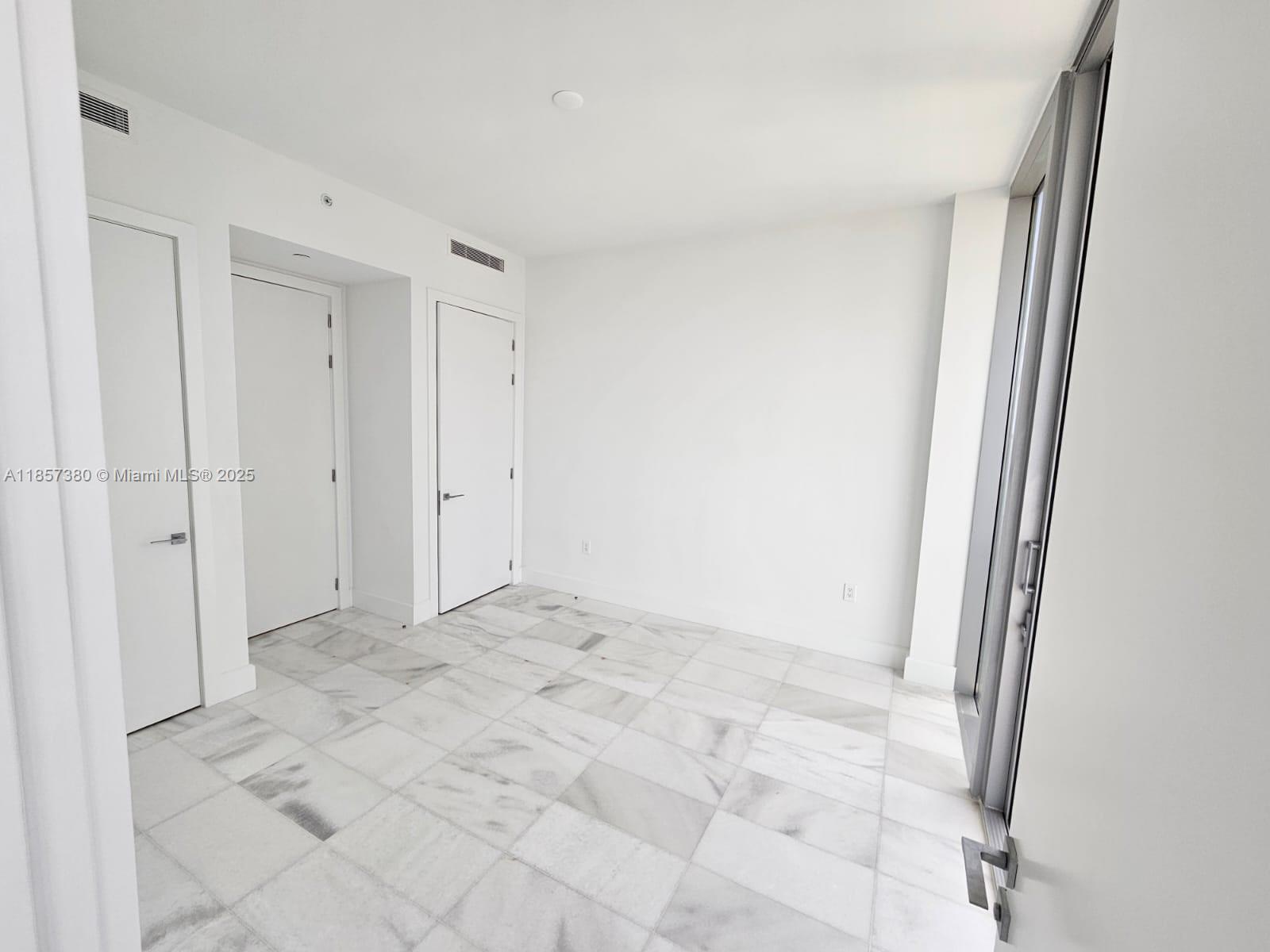 700 NE 26 # 1504