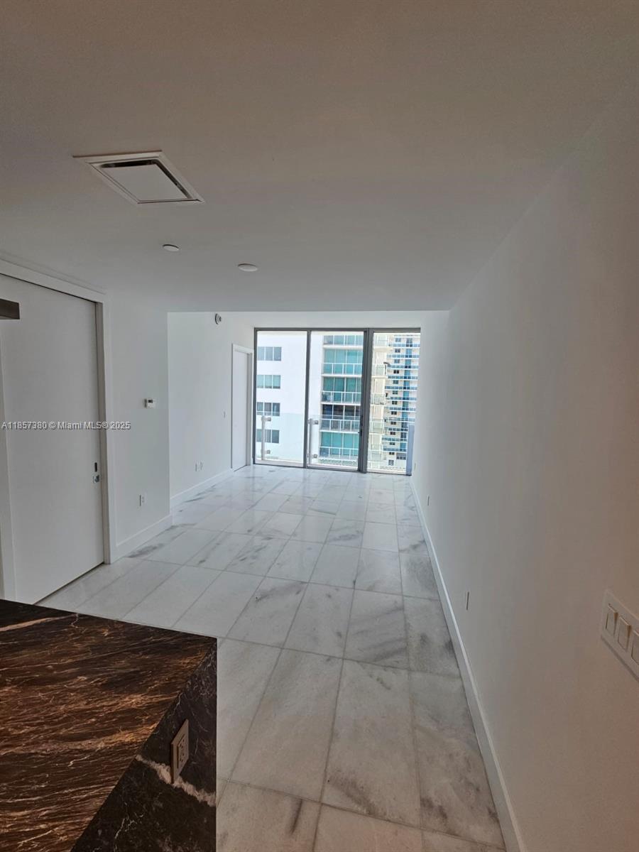 700 NE 26 # 1504