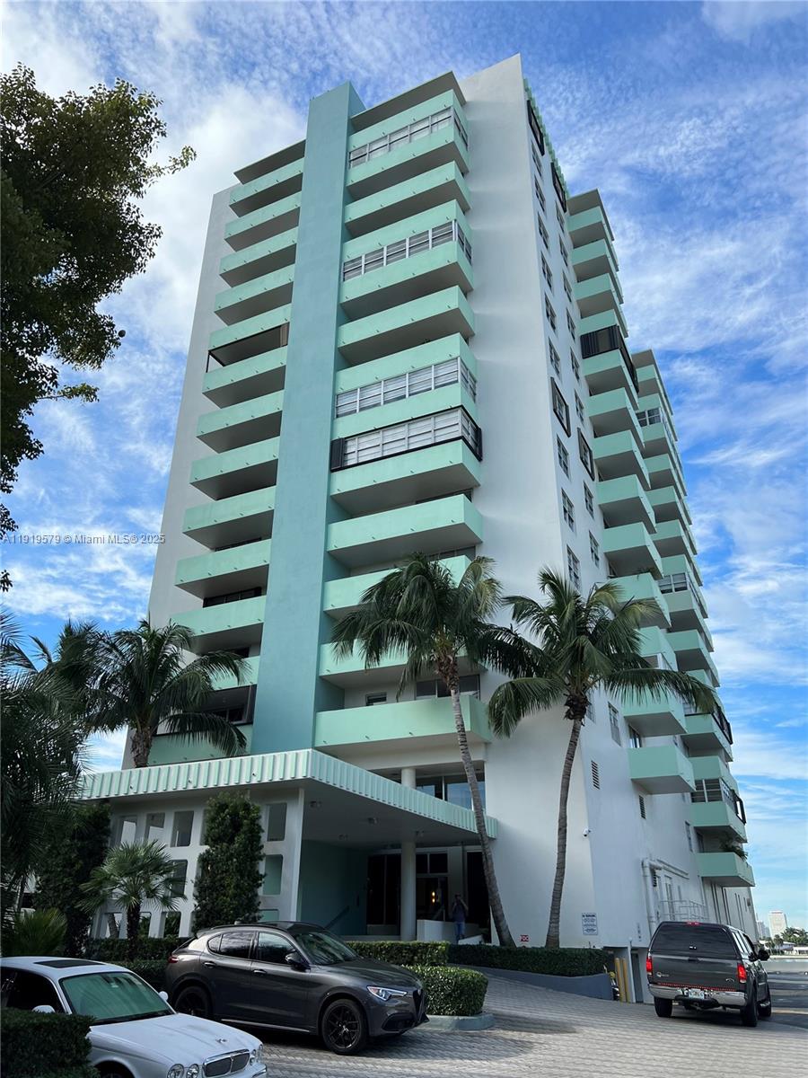 5 Island Ave # 14F