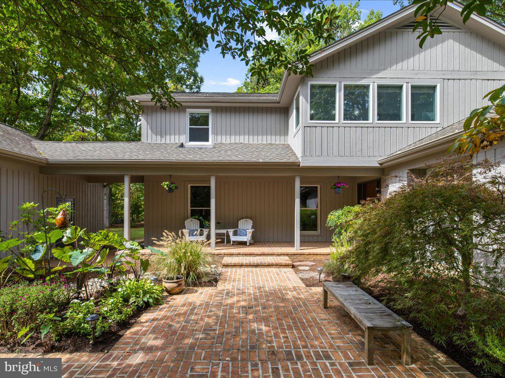 686 MERRIMAC COURT