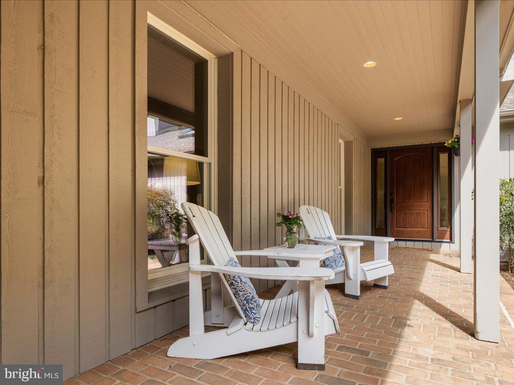 686 MERRIMAC COURT