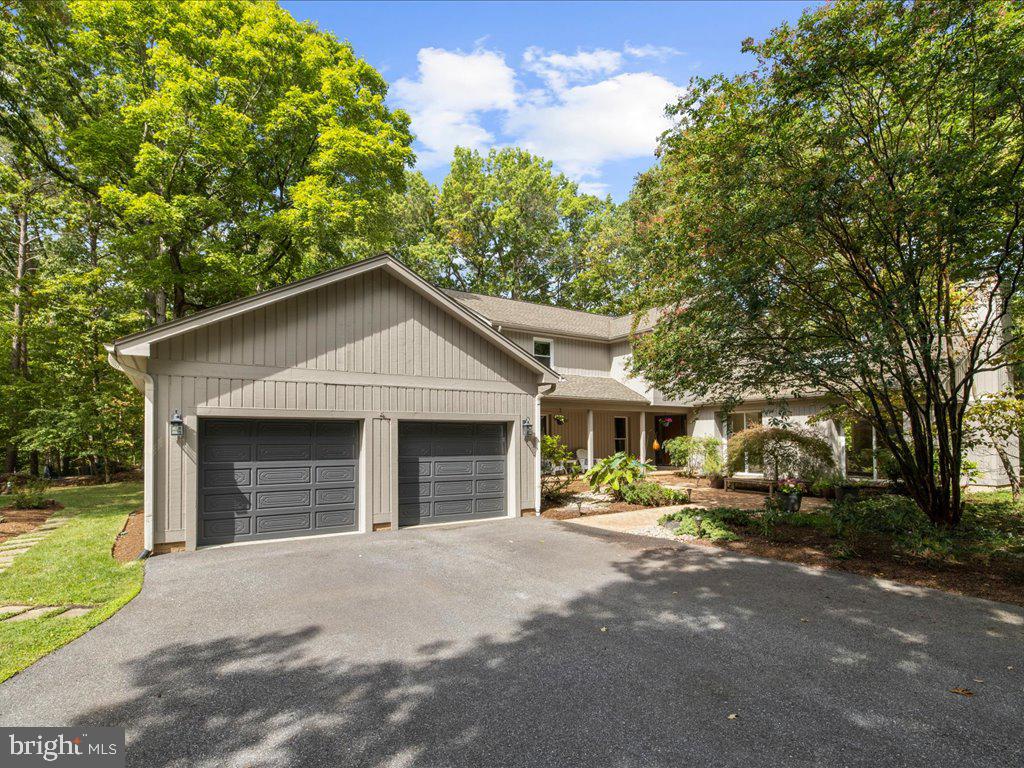686 MERRIMAC COURT