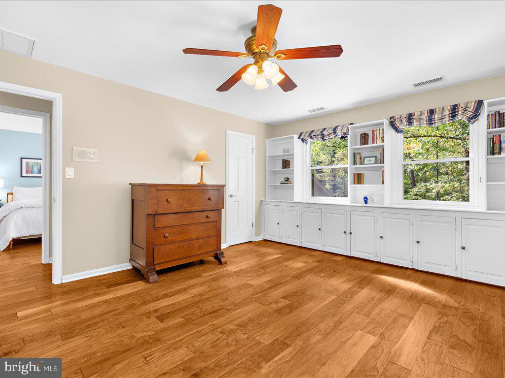 686 MERRIMAC COURT