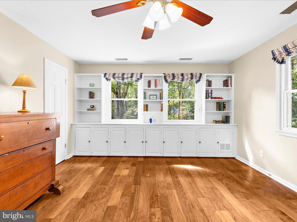 686 MERRIMAC COURT