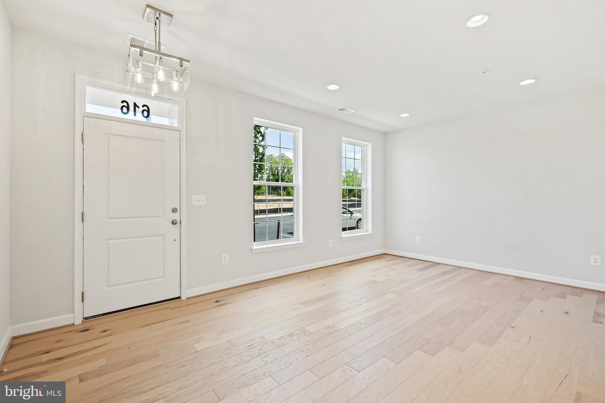 616 HALSEY WAY