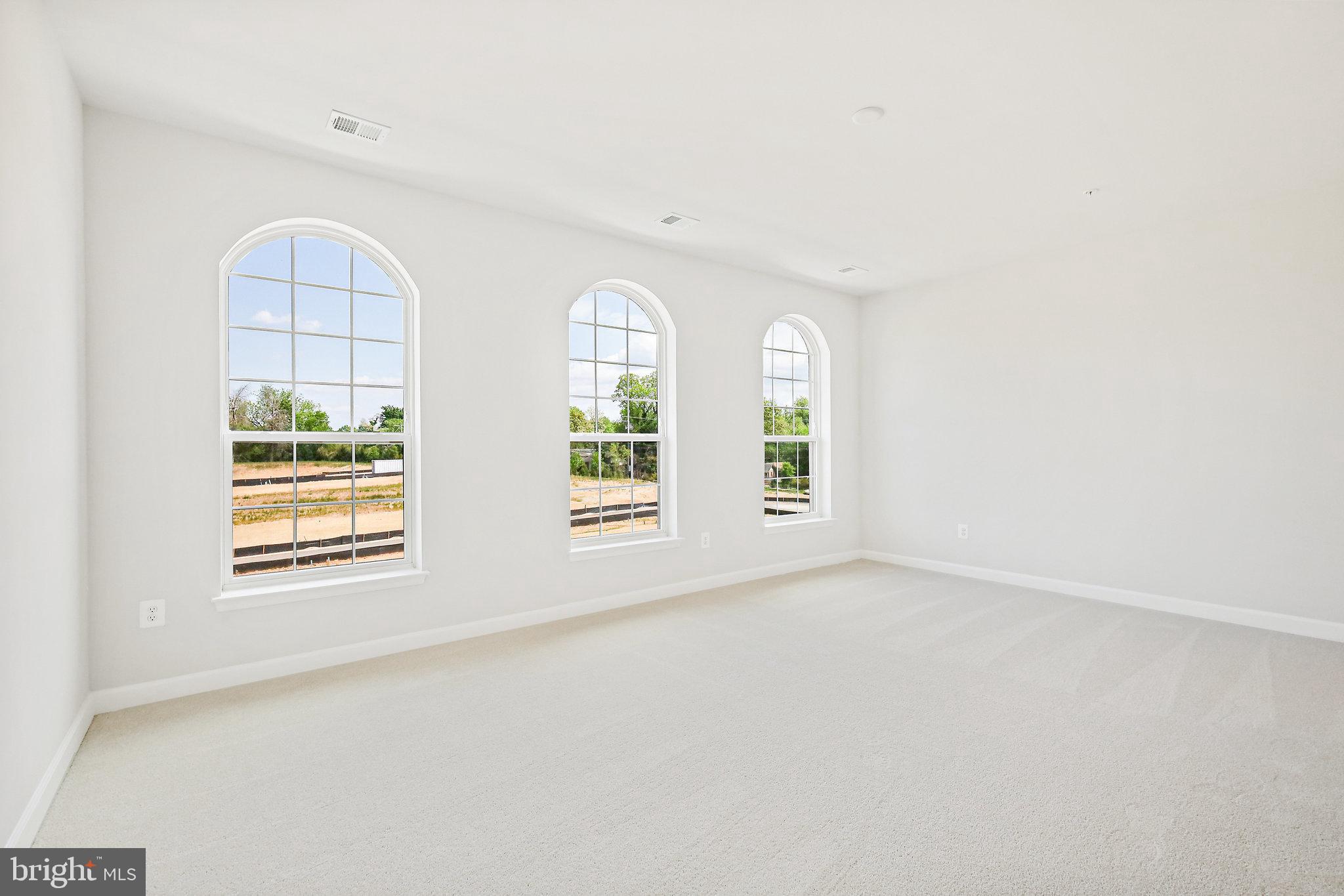 616 HALSEY WAY