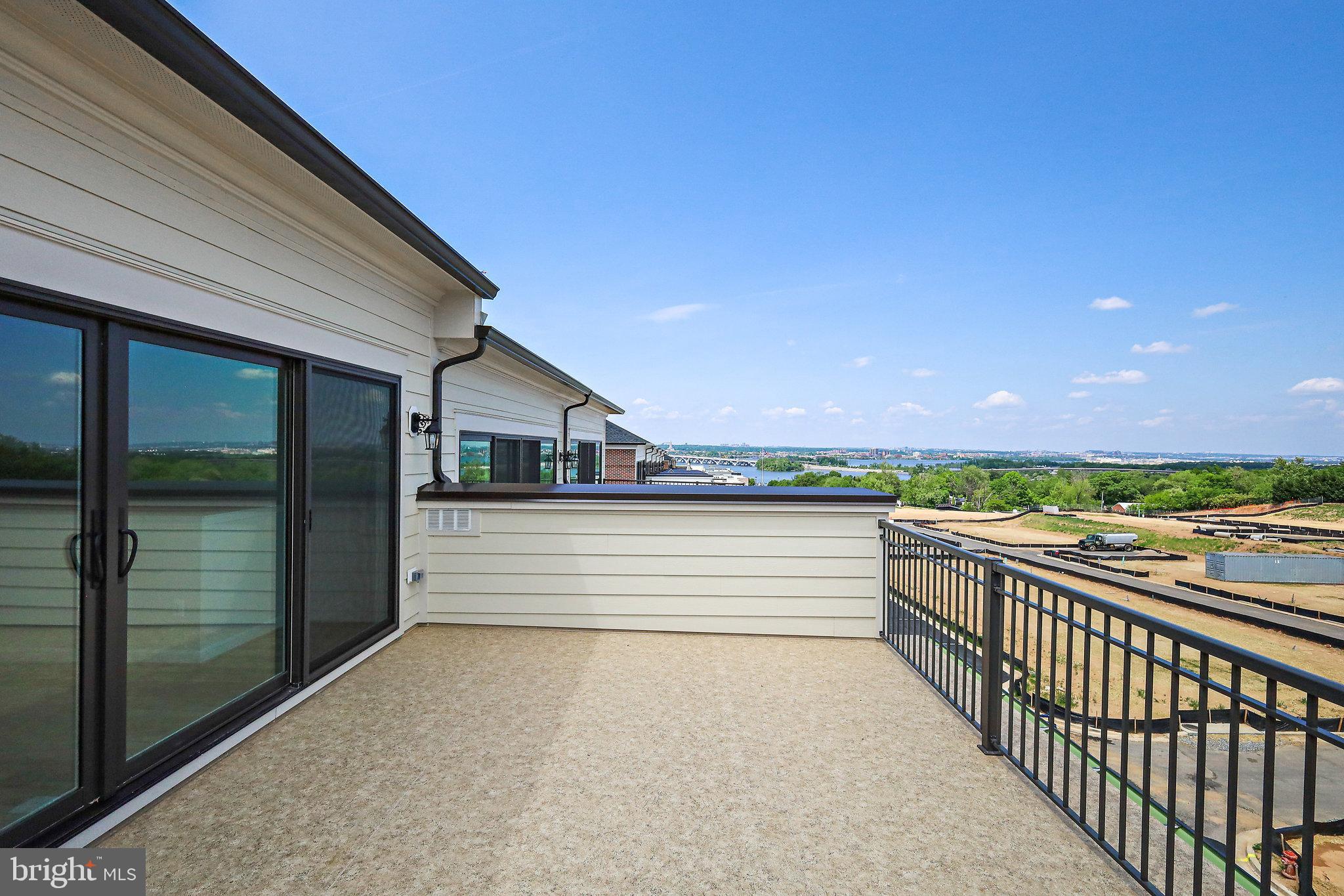 616 HALSEY WAY