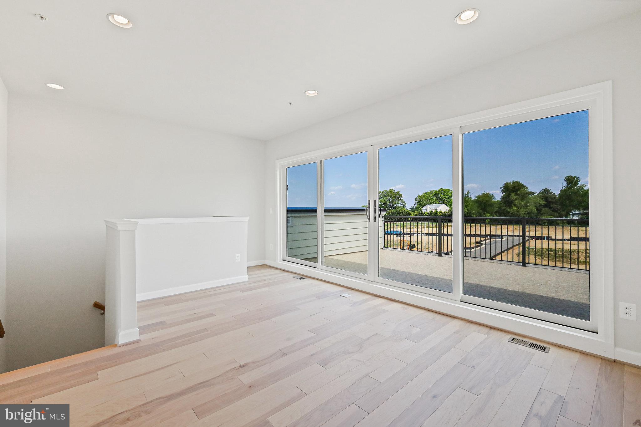616 HALSEY WAY
