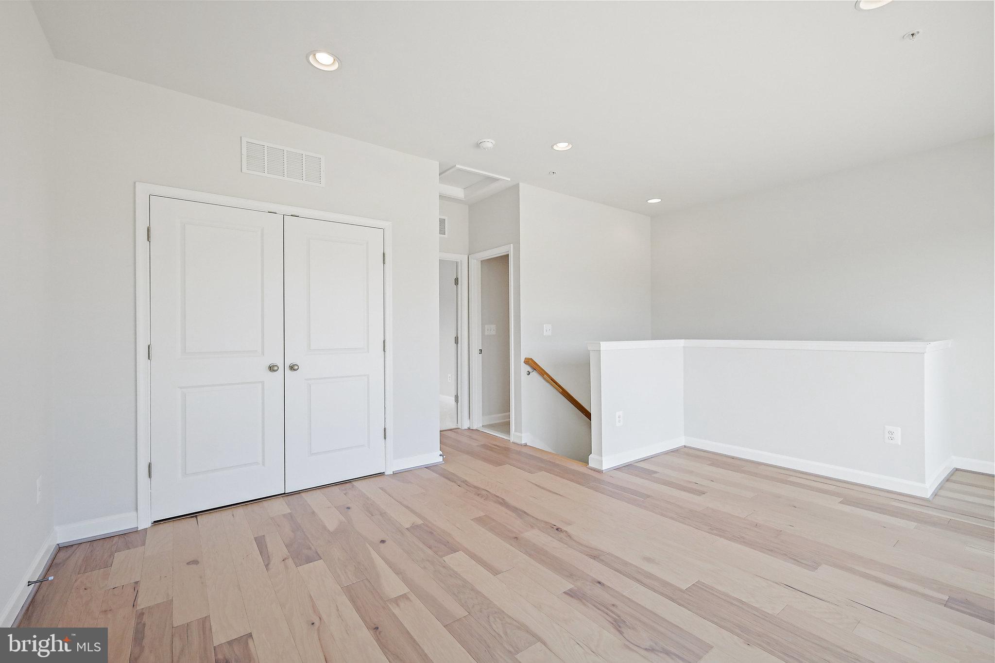616 HALSEY WAY