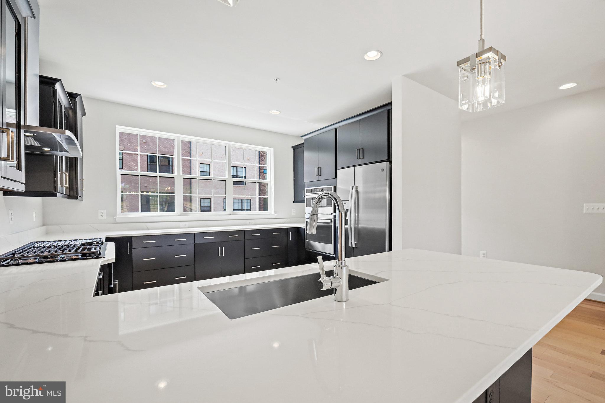 616 HALSEY WAY