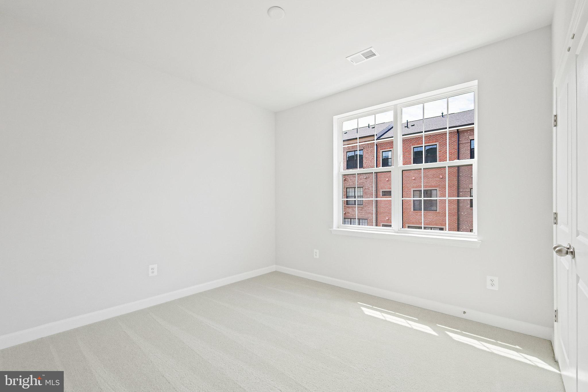 616 HALSEY WAY