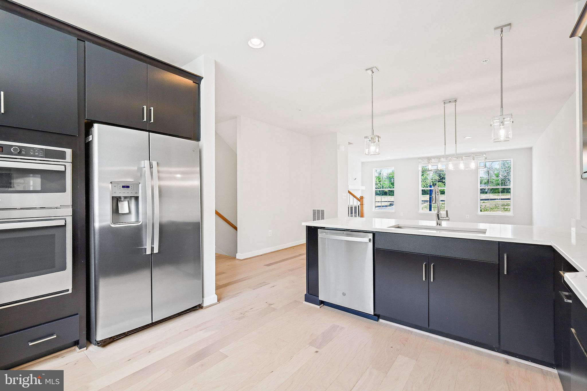 616 HALSEY WAY