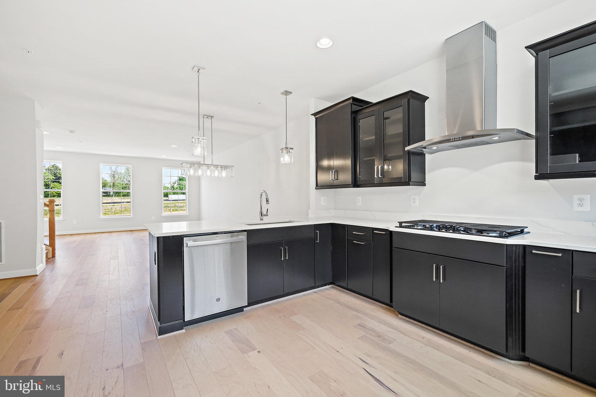616 HALSEY WAY
