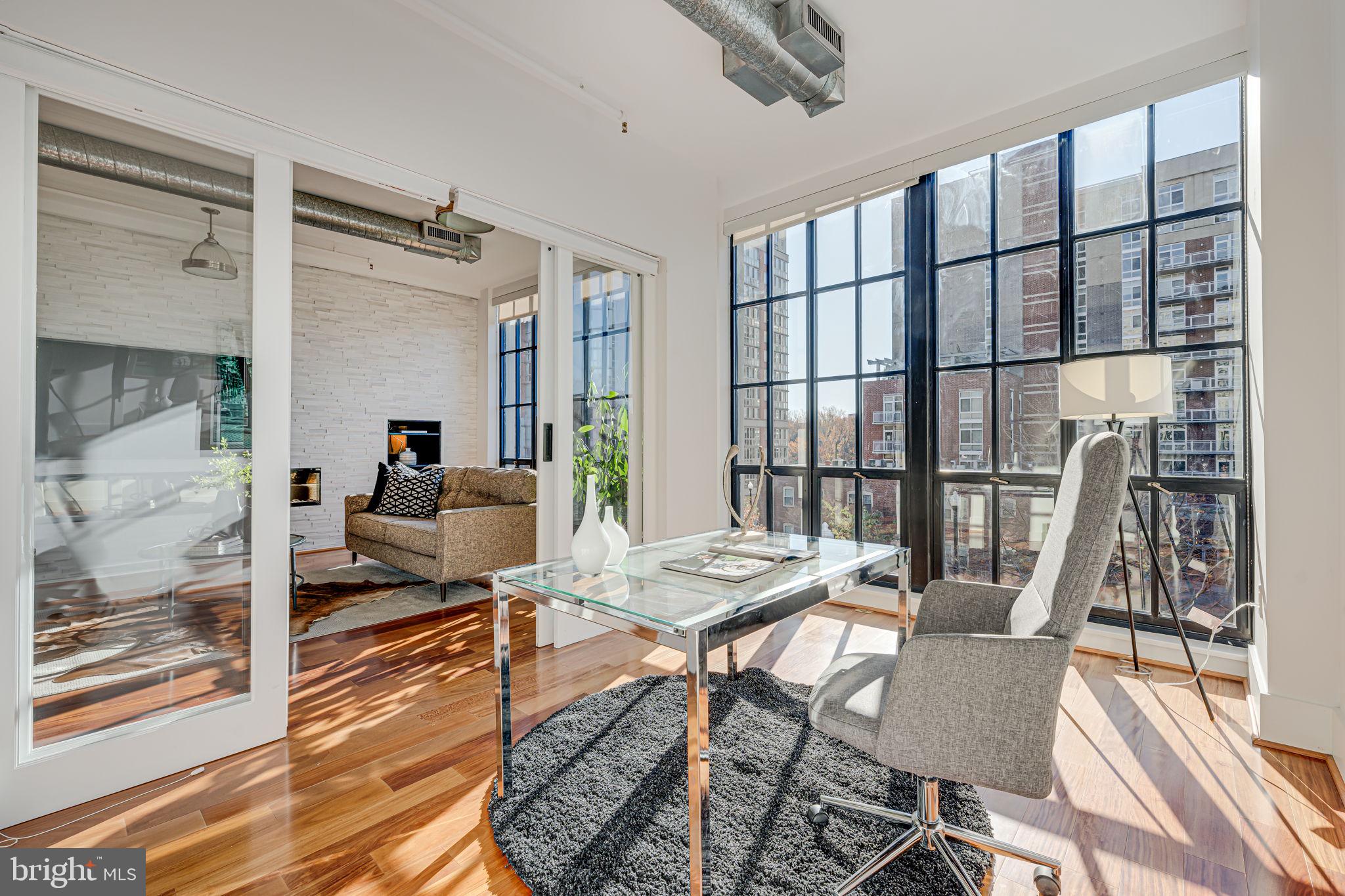 1615 N QUEEN STREET M306