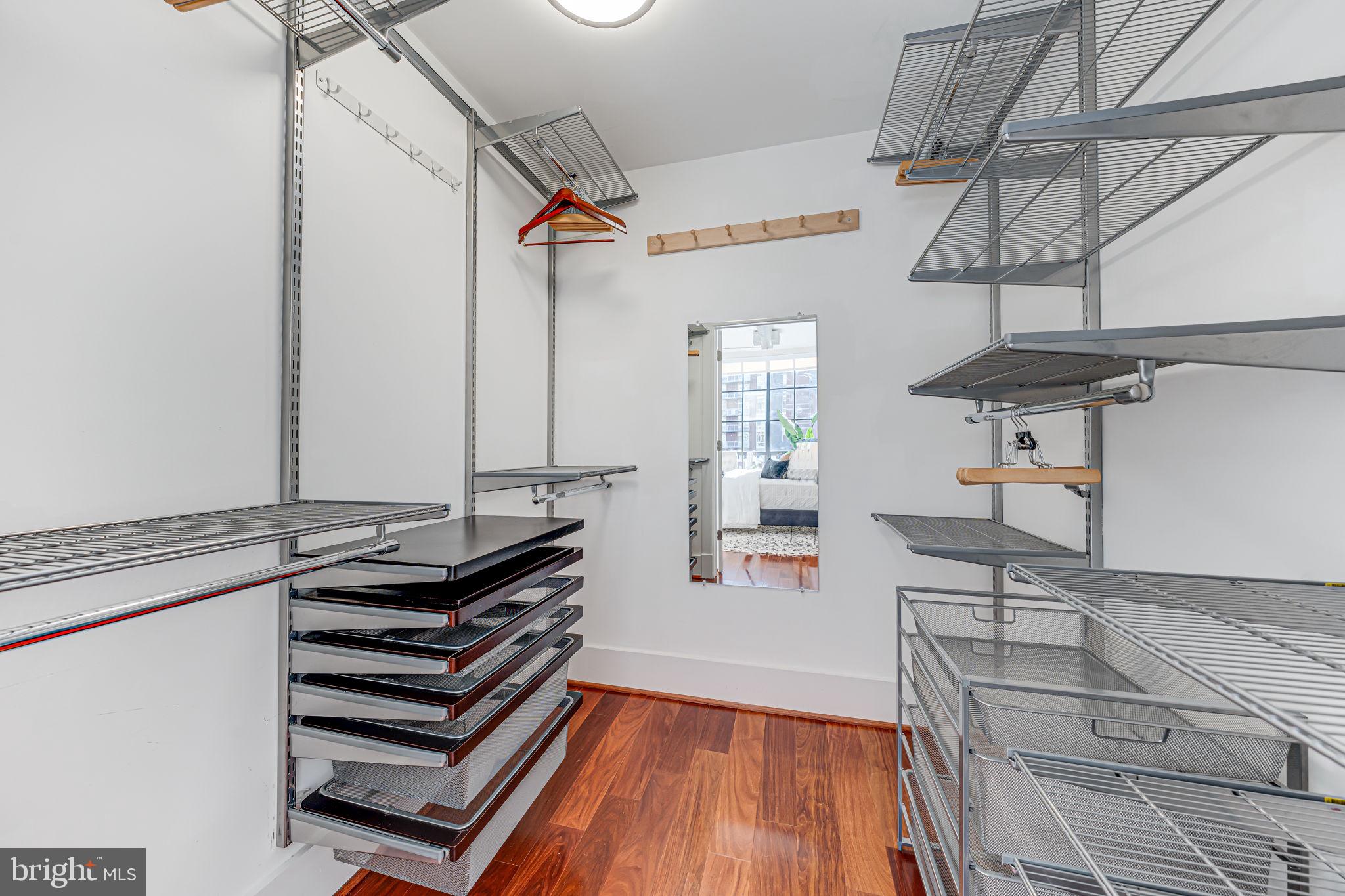 1615 N QUEEN STREET M306