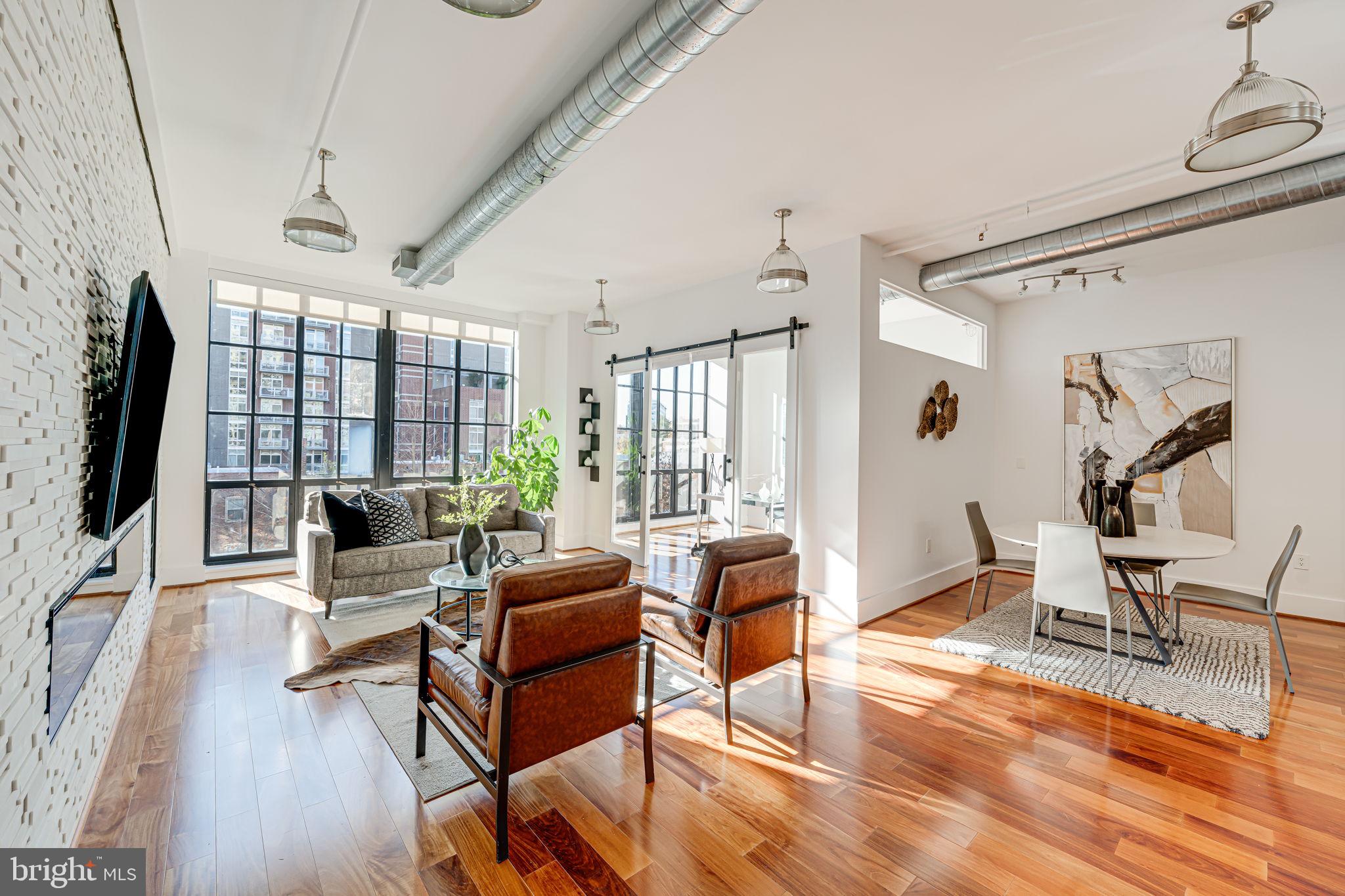1615 N QUEEN STREET M306