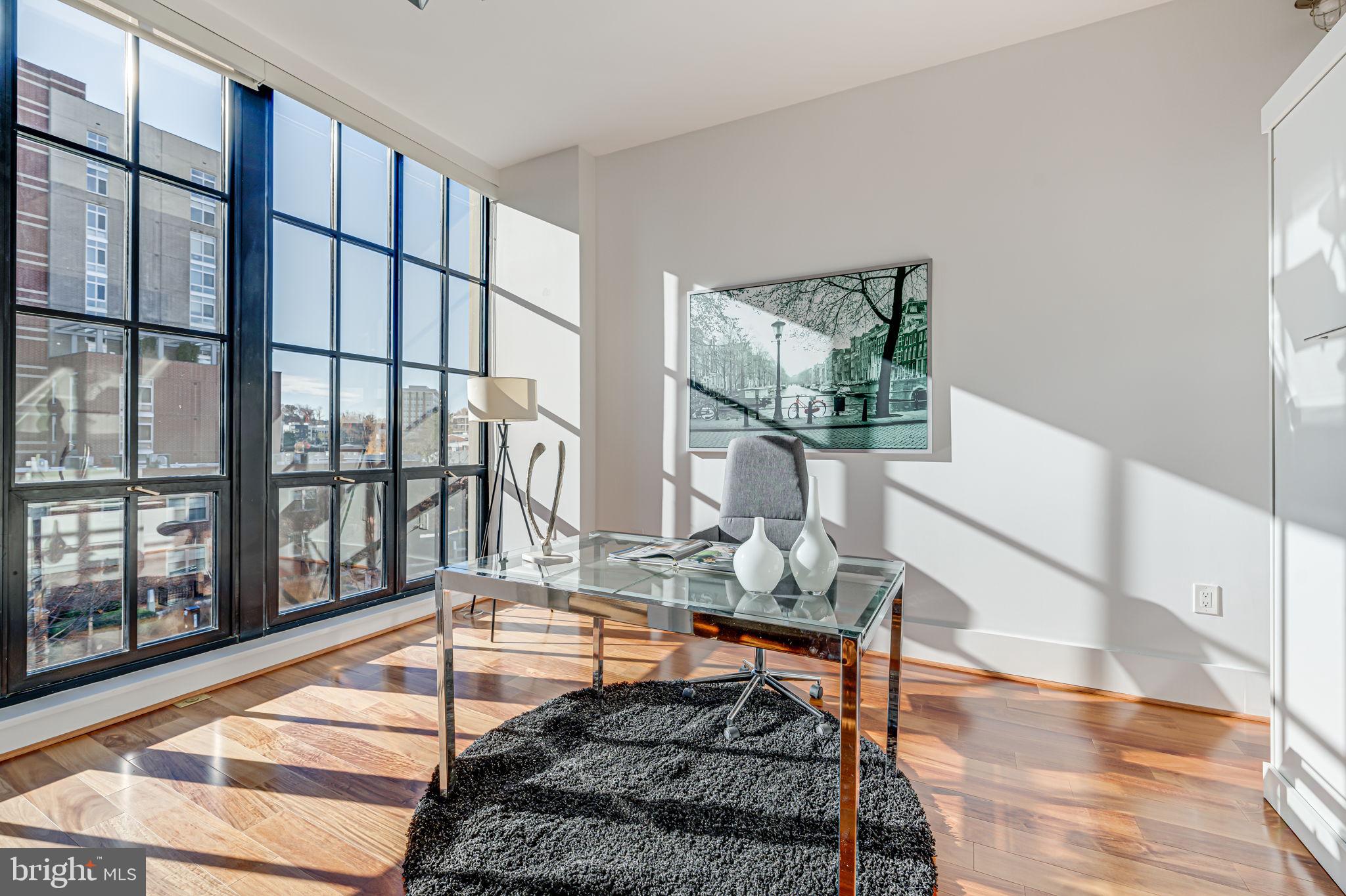 1615 N QUEEN STREET M306