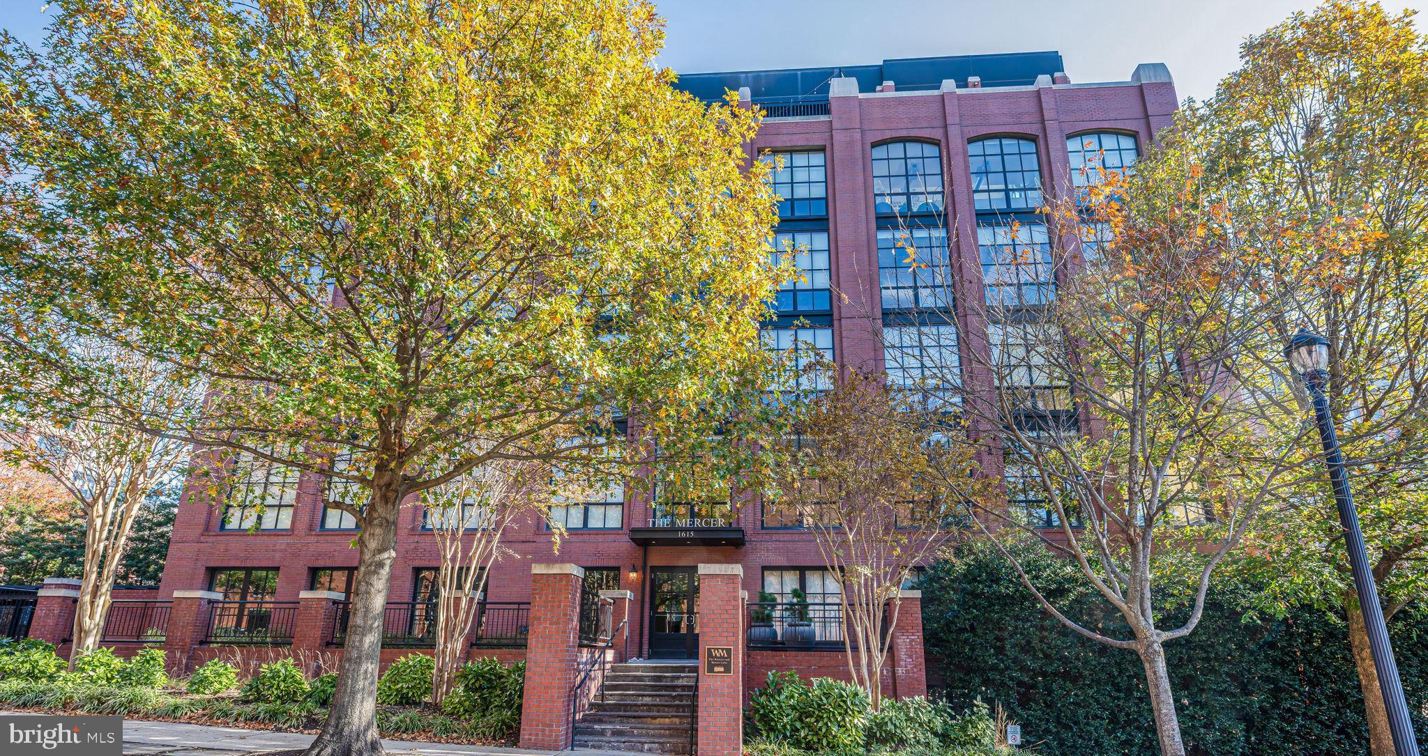 1615 N QUEEN STREET M306