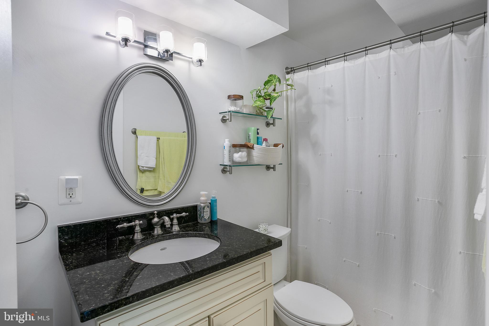 416 VEITCH STREET S 102