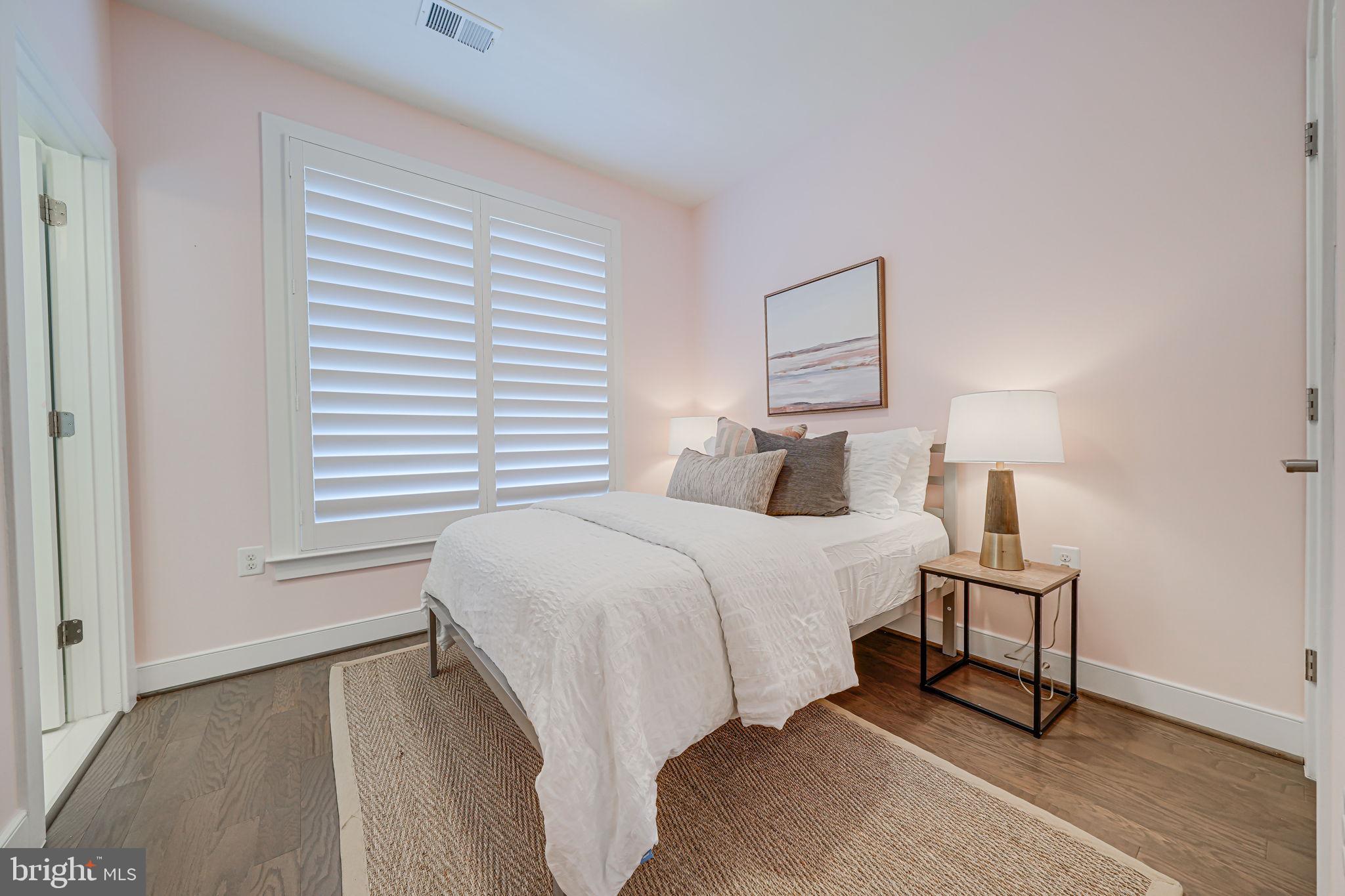 1309 VAN VALKENBURGH LANE